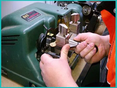 Windermere FL Locksmiths Store Windermere, FL 407-569-2903 - 1-18